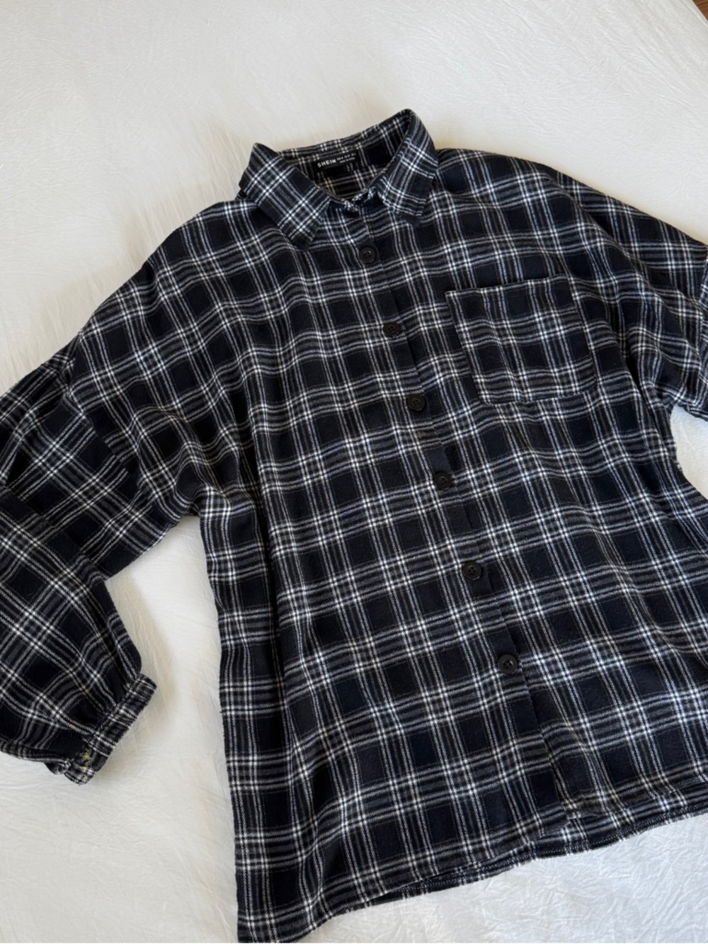 Black & White Plaid Casual Button-Down Flannel Shirt